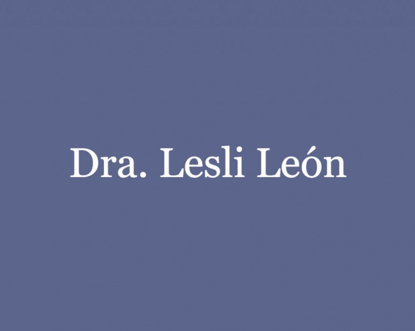 Dra. Lesli León